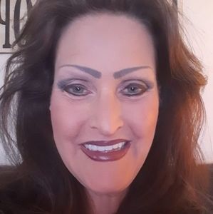 Meet your Posher, Tonya